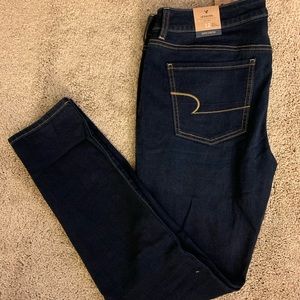 NEW WITH TAGS American eagle jeggings!!
